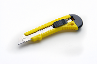 Ніж висувний 18мм з металевою направляючою [12]