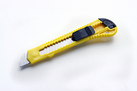 Ніж висувний 18мм економ [12]