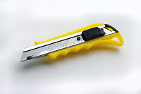 Ніж висувний 18мм з металевою направляючою, автозамок ( ергономічний) [12]