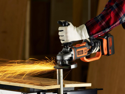 Зображення товару Шліфмашина кутова - болгарка акумуляторна BLACK+DECKER BCG720N фото 8 Зображення Шліфмашина кутова - болгарка акумуляторна BLACK+DECKER BCG720N фото 8