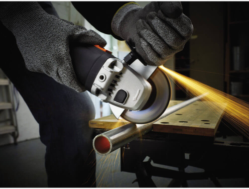 Зображення товару Шліфмашина кутова - болгарка мережева BLACK+DECKER KG912 фото 3 Зображення Шліфмашина кутова - болгарка мережева BLACK+DECKER KG912 фото 3