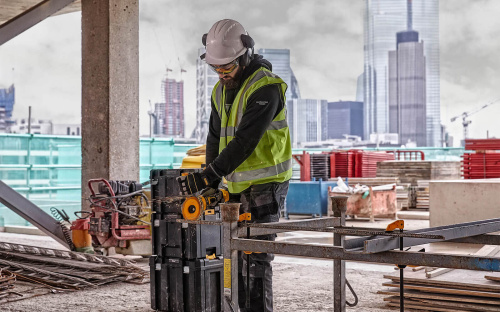 Зображення товару Шліфмашина кутова - болгарка акумуляторна безщіткова DeWALT DCG418X2 фото 6 Зображення Шліфмашина кутова - болгарка акумуляторна безщіткова DeWALT DCG418X2 фото 6