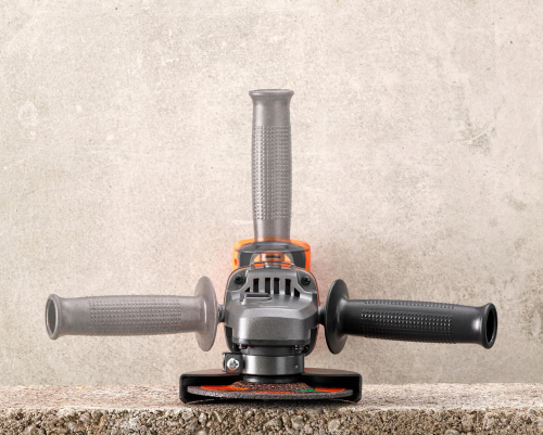 Зображення товару Шліфмашина кутова - болгарка акумуляторна BLACK+DECKER BCG720N фото 6 Зображення Шліфмашина кутова - болгарка акумуляторна BLACK+DECKER BCG720N фото 6