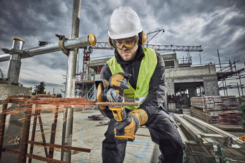 Зображення Шліфмашина кутова - болгарка акумуляторна безщіткова DeWALT DCG405P3 фото 4