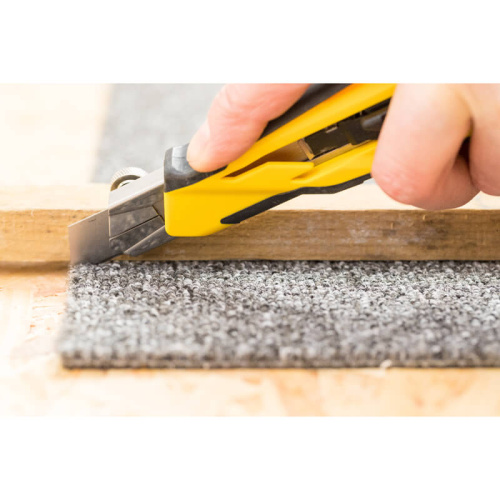 Зображення товару Ніж STANLEY з магазином і стопорним гвинтом, 18-мм висувне лезо з сегментами, що відламуються, 6 зап фото 6 Зображення Ніж STANLEY з магазином і стопорним гвинтом, 18-мм висувне лезо з сегментами, що відламуються, 6 зап фото 6