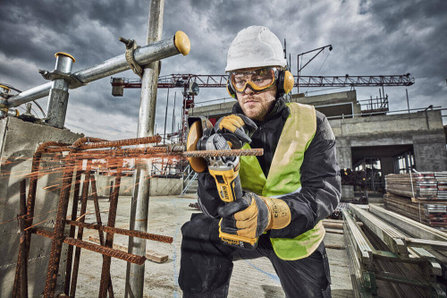 Зображення Шліфмашина кутова - болгарка акумуляторна безщіткова DeWALT DCG405P3 фото 3