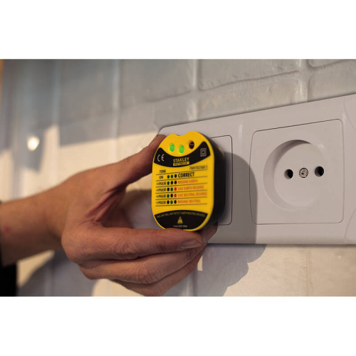 Зображення Тестер розеток настінний STANLEY "FATMAX®", "європейська вилка" AC 230 V, CAT II 230 В. фото 4