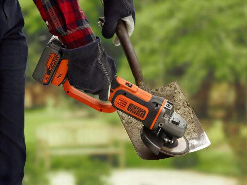 Зображення товару Шліфмашина кутова - болгарка акумуляторна BLACK+DECKER BCG720N фото 10 Зображення Шліфмашина кутова - болгарка акумуляторна BLACK+DECKER BCG720N фото 10