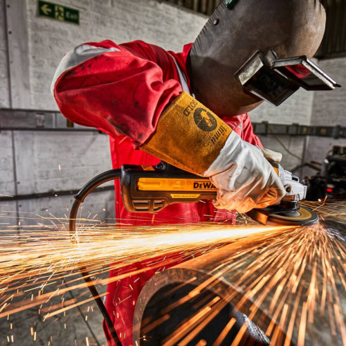 Зображення товару Шліфмашина кутова - болгарка мережева безщіткова DeWALT DWE4357 фото 5 Зображення Шліфмашина кутова - болгарка мережева безщіткова DeWALT DWE4357 фото 5